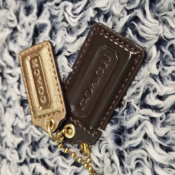 Signature Tan Coach Crossbody Bag - Picture 3 of 16